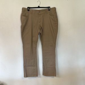 CLOSET CLEAR-OUT Lee Riders Mid rise boot cut pants